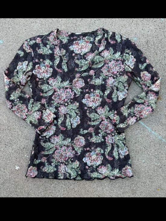 Po Tops - Y2k Vintage Mesh Top lettuce trim hem preloved sheer preloved floral